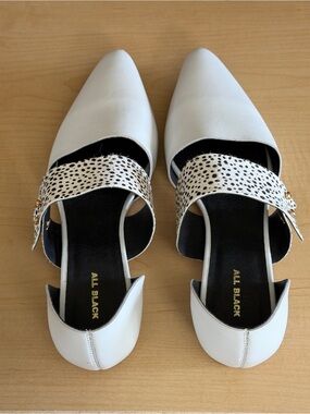 NWOT ALL BLACK Pointed Toe Flats White Leather Calf Hair Strap Size 9.5